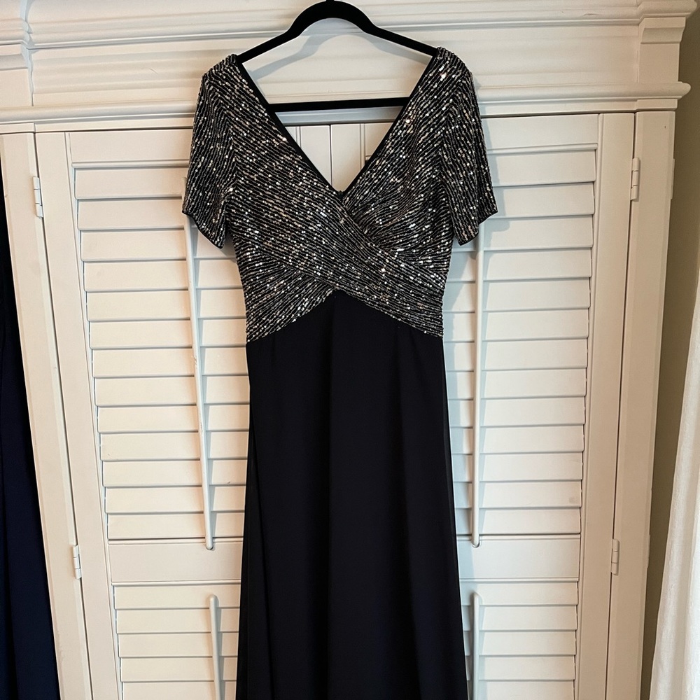 Beautiful gown. Very elegant.